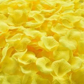 Artificial Rose Petal Artificial Flower Silk Petals Valentine Day Wedding Flower Decoration Flowers (Color: yellow, size: 500pcs)